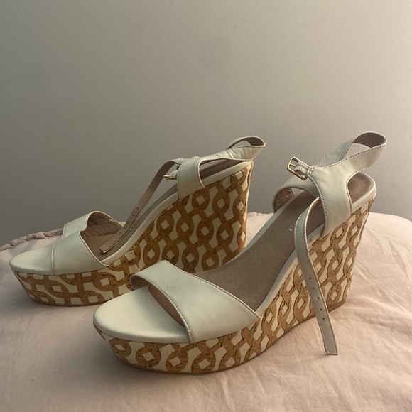 ANTHROPOLOGIE White Leather Open Toe Platform Wedge, Size 8 - Picture 5 of 9